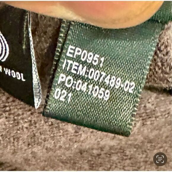 Rodd & Gunn Brown V Neck Merino Sweater. Large. - Picture 7 of 9